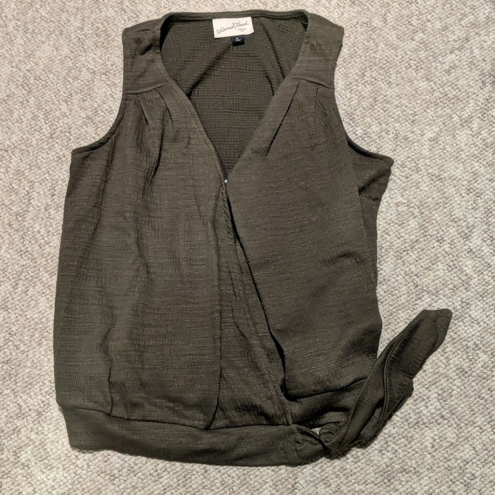 Universal Threads Tank